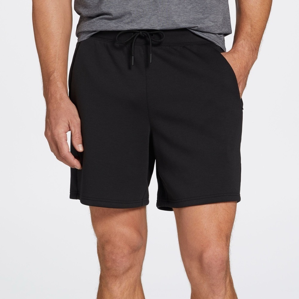 NWT VRST Men’s 7” Pinnacle Fleece Shorts in Pure Black in size Small